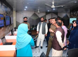 زیر تربیت اسسٹنٹ کمشنرز کا ڈی پی او آفس جھنگ کا دورہ