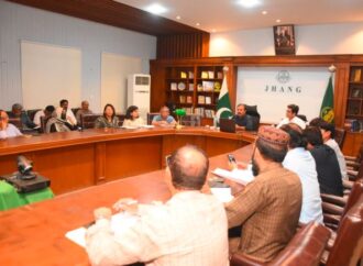 ڈپٹی کمشنر علی اکبر بھنڈر نے سیلاب متاثرین کی امدادی سرگرمیوں کا جائزہ لینے کے حوالہ سے تمام ضلعی محکموں کے افسران سے میٹنگ کی