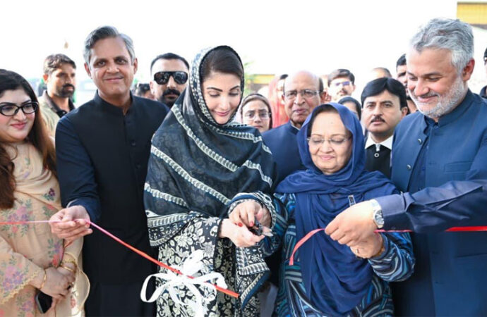 وزیراعلی مریم نواز نے وزیرآباد میں الیکٹرک بسوں کا افتتاح کردیا