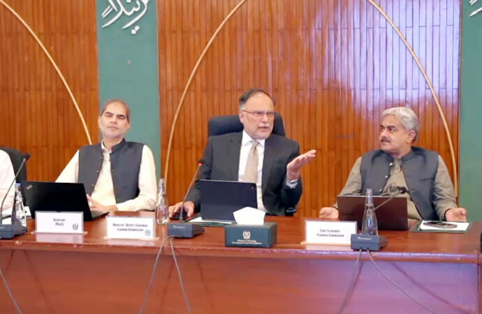 صوبائی حکومتیں گندے پانی کی نکاسی کے مؤثرنظام کو ترجیح دیں،احسن اقبال