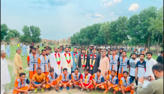 انٹر ڈسٹرکٹ فٹبال ٹورنامنٹ فرینڈز فٹبال کلب نے جیت لیا