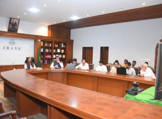 ڈپٹی کمشنر علی اکبر بھنڈر کی ریونیو و پلس پراجیکٹ کے افسران و سٹاف سے میٹنگ