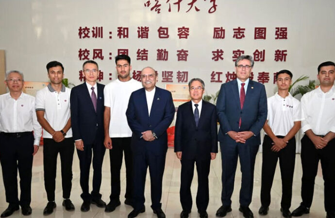 صدر کا پاکستان،چین تعلقات کی مضبوطی کیلئے نوجوانوں اور تعلیم پر سرمایہ کاری پر زور