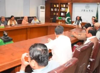 ڈپٹی کمشنر علی اکبر بھنڈر کی زیر صدارت ضلعی محکموں کے افسران کی کارکردگی بارے جائزہ اجلاس منعقد ہوا