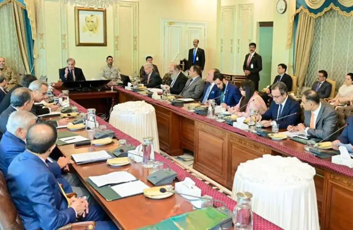 کاروباری طبقے کو جامع سہولیات کی فراہمی حکومت کی اولین ترجیح ہے، وزیراعظم