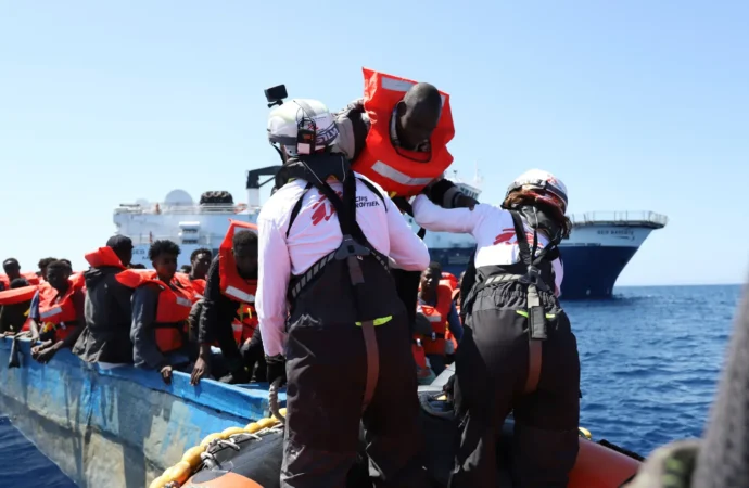 تیونس،سمندر میں کشتی الٹنے سے 40 تارکین وطن ہلاک