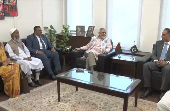 پاکستان اور بنگلہ دیش کا دوطرفہ قریبی اقتصادی، سفارتی تعلقات کو فروغ دینے کا عزم