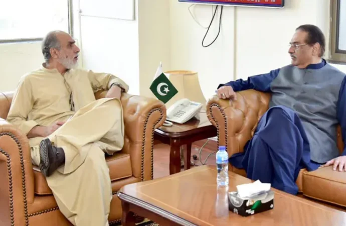 وزیر سائنس و ٹیکنالوجی کی دفاعی پیداوار میں اضافے کیلئے معاونت کی یقین دہانی