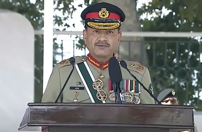 بھارت کی اشتعال انگیز کارروائیوں کی صورت میں بھرپور،فیصلہ کن جواب دیا جائے گا،فیلڈ مارشل