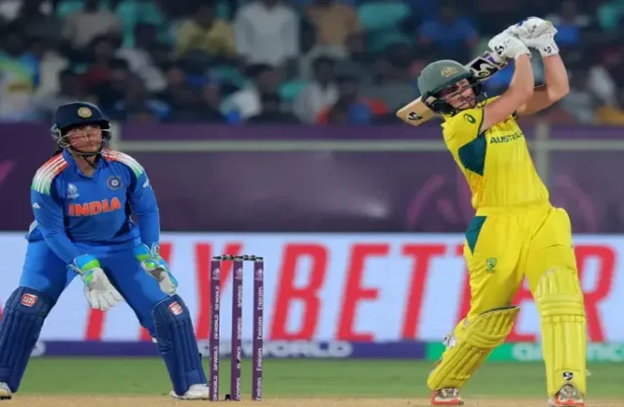 خواتین آئی سی سی عالمی کپ: آسٹریلیا نے بھارت کو 3 وکٹ سے ہرا دیا