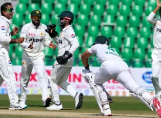 راولپنڈی ٹیسٹ،پاکستان کے 259 پر5آؤٹ