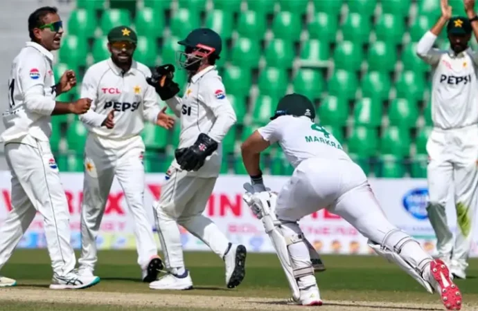 راولپنڈی ٹیسٹ،پاکستان کے 259 پر5آؤٹ