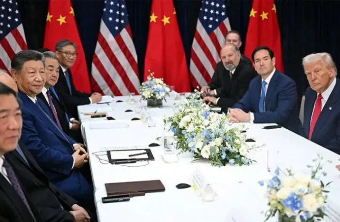 ڈونلڈ ٹرمپ کی چینی ہم منصب شی جن پنگ سے جنوبی کوریا میں ملاقات