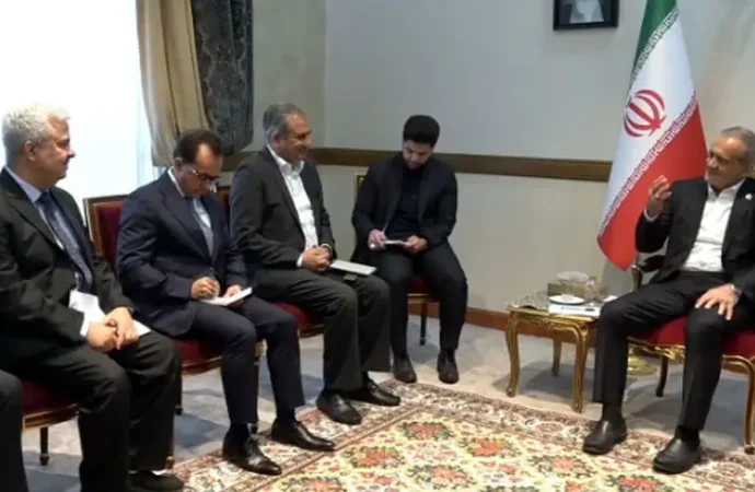 ایرانی صدر کی پاکستان،افغانستان کشیدگی میں کمی کیلئے برادرانہ کردار کی پیشکش