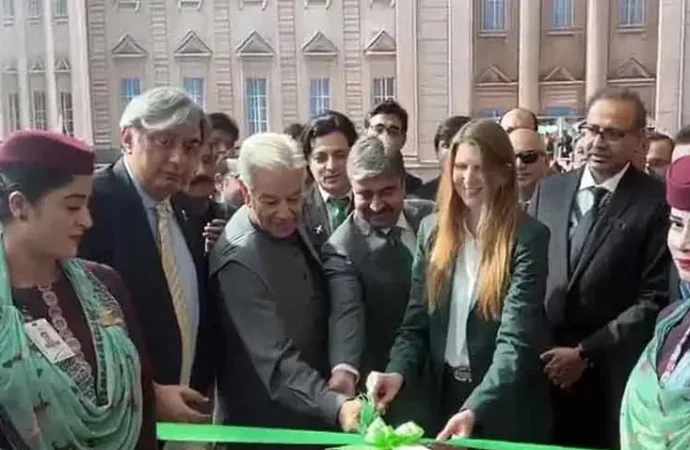 پی آئی اے نے برطانیہ کیلئے فلائٹ آپریشن دوبارہ شروع کردیا