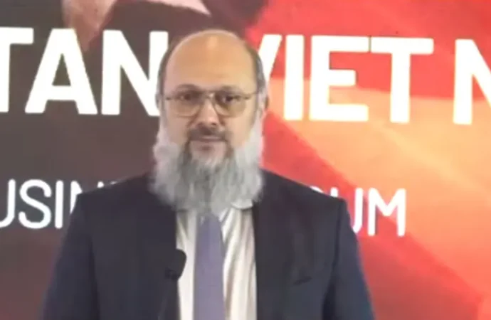 پاکستان ویت نام کے ساتھ دوستی کو مضبوط اقتصادی شراکت داری میں تبدیل کرنے کا خواہاں ہے، وزیر تجارت