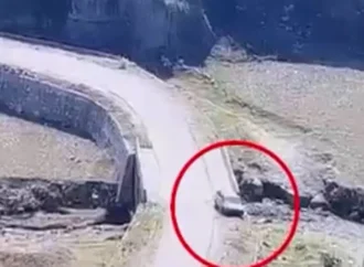 سکیورٹی فورسز نے خوارج کی بارود سے بھری گاڑی قبضے میں لے کر تباہ کر دی