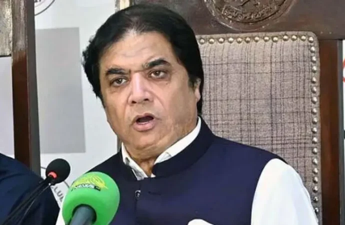 حکومت کراچی سے روہڑی تک پانچ سوکلومیٹر طویل نئی ریلوے لائن بچھائے گی۔حنیف عباسی