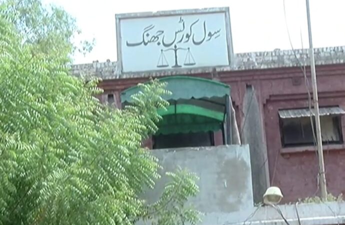 ڈسٹرکٹ اینڈ سیشن جج ظفر اقبال تارڑ  نے کمسن لڑکی کو زیادتی کے بعد آگ لگا کر قتل کرنے والے مجرم کو سزائے موت سنا دی۔