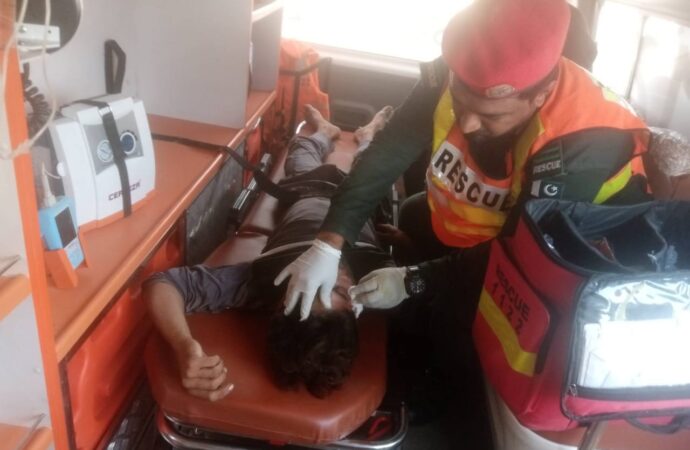 ٹھٹہ ماہلہ چوک جھنگ سٹی کے قریب دو موٹر سائیکلز میں تصادم 2 افراد زخمی