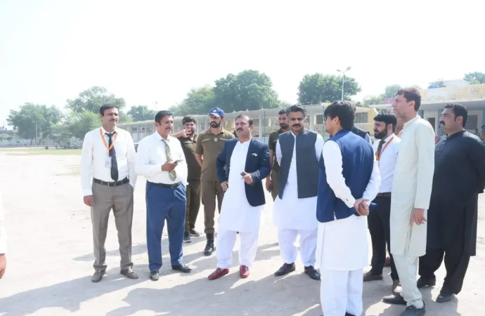 بی آئی ایس پی کے تحت رقوم کی ادائیگی کے عمل میں اگر کہیں کٹوتی کی شکایات موصول ہوئیں تو سخت ایکشن لیا جائے گا، ڈپٹی کمشنر