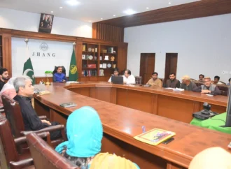 ڈپٹی کمشنر علی اکبر بھنڈر کا ضلعی محکموں کی کارکردگی کے حوالے سے جائزہ اجلاس