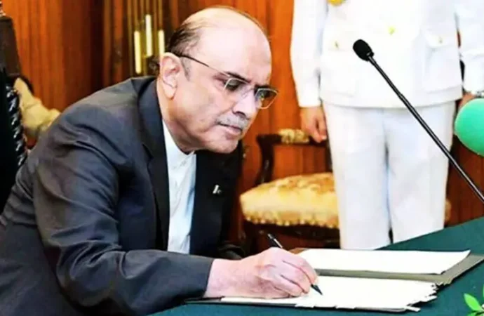 صدرمملکت نے پاک آرمی ترمیمی بلزکی منظوری دے دی