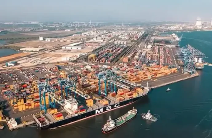 پاک بحریہ نے میری ٹائم تاریخ میں ایک اور سنگ میل عبور کرلیا