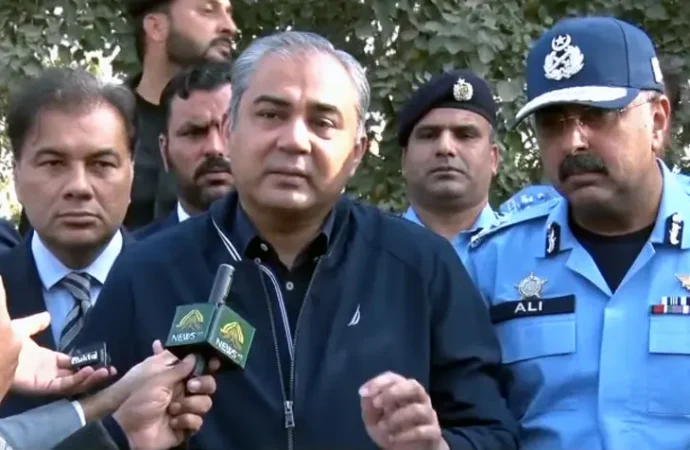 اسلام آباد ضلع کچہری کے باہر خودکش دھماکے میں بارہ افراد شہید ہوگئے، وزیر داخلہ