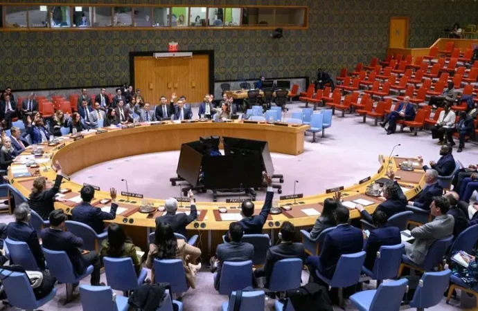 سلامتی کونسل میں غزہ کی عبوری انتظامیہ،عالمی فورس کی تشکیل کی قرارداد منظور