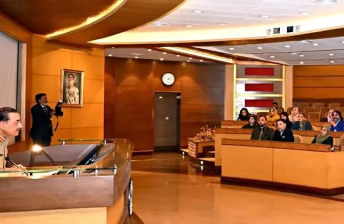 سیکورٹی اور ہرپاکستانی شہری کا تحفظ پاک فوج کیلئے اولین ترجیح ہے:فیلڈ مارشل