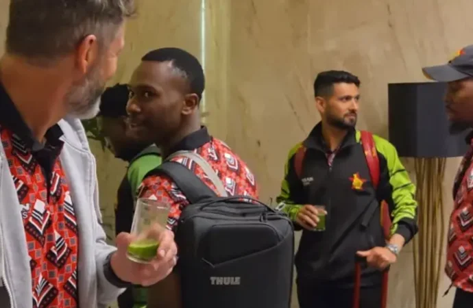 سہ فریقی سیریز:زمبابوے کرکٹ ٹیم پاکستان پہنچ گئی