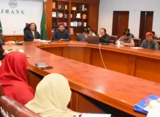 ڈپٹی کشمنر علی اکبر بھنڈر کا مخلتف محکموں کی کاردکردگی کے حوالے سے جائزہ اجلاس