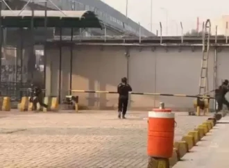 پشاور میں ایف سی ہیڈ کوارٹرز پر خودکش حملے کی کوشش ناکام بنادی گئی