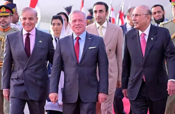 اردن کے شاہ عبداللہ دوم دو روزہ دورے پر اسلام آباد پہنچ گئے