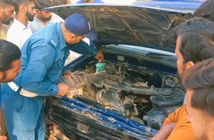 پولیس ڈرائیونگ سکول جھنگ میں کار اور ایل ٹی وی کی نئی کلاسز کا آغاز