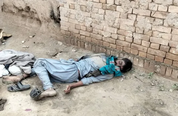 ٹوبہ روڈ پر بھائی نے بھائی کو مبینہ طور پر چھریوں کے وار کر کے قتل کردیا، پولیس