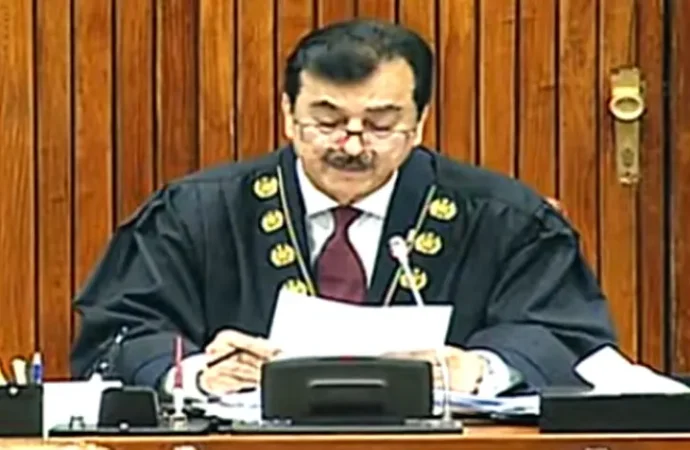 سینیٹ نے پاک آرمی،ایئرفورس،پاک نیوی ترمیمی بل منظورکرلئے