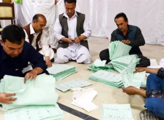 قومی اسمبلی کے 6، پنجاب اسمبلی کے 7 حلقوں میں ضمنی انتخابات کے بعد ووٹوں کی گنتی جاری