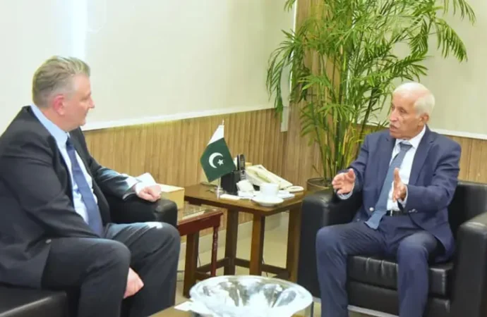 قیصر احمد شیخ کا ویلیو ایڈڈ برآمدات کو فروغ دینے کے حکومتی عزم کا اعادہ