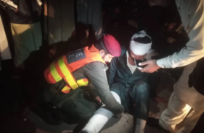 جھنگ میں 2 مختلف حادثات میں 5 افراد زخمی، ریسکیو