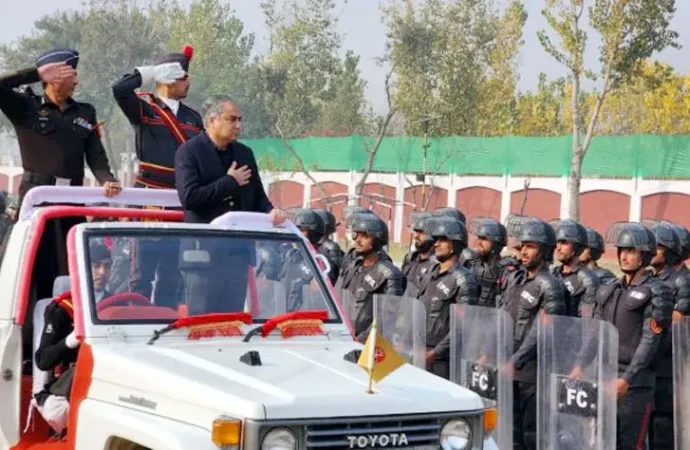 وزیر داخلہ کا ایف سی ٹریننگ سینٹر کا دورہ، پاسنگ آوٹ پریڈ کا معائنہ
