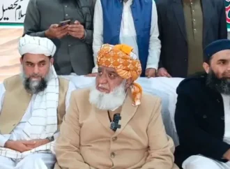 مولانا فضل الرحمن نے سوشل میڈیا خبروں پر تبصرہ کرنے سے انکار کر دیا