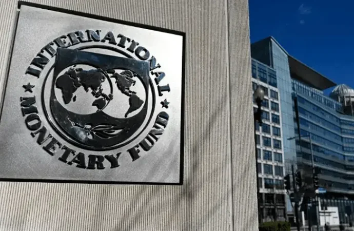 آئی ایم ایف کا پاکستان کو ایک ارب 20 کروڑ ڈالرجاری کرنے کا اعلان