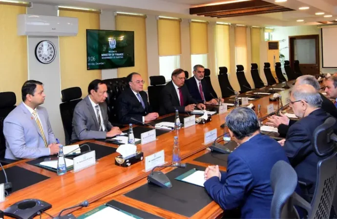 وزیر خزانہ کا ماحول دوست منصوبوں کیلئےمالی تعاون بڑھانے کا اعادہ