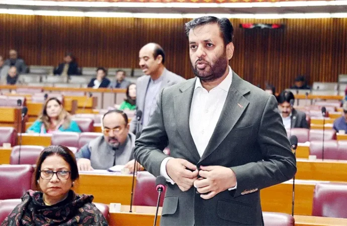 جعلی ادویات کی روک تھام کے لیے تمام ادویات پر بارکوڈز لگائے جائیں گے، وزیر صحت