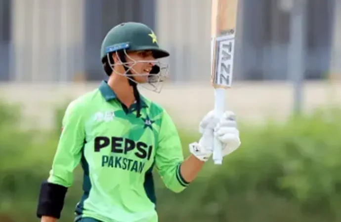 پاکستان انڈر 19ٹیم متحدہ عرب امارات کو شکست دے کر ایشیا کپ کے سیمی فائنل میں پہنچ گئی