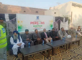 الخدمت فاؤنڈیشن کی جانب سے معذوروں کے عالمی دن کی مناسبت سے سفید چھڑیاں اور وہیل چئیر تقیسم کرنے کی تقریب