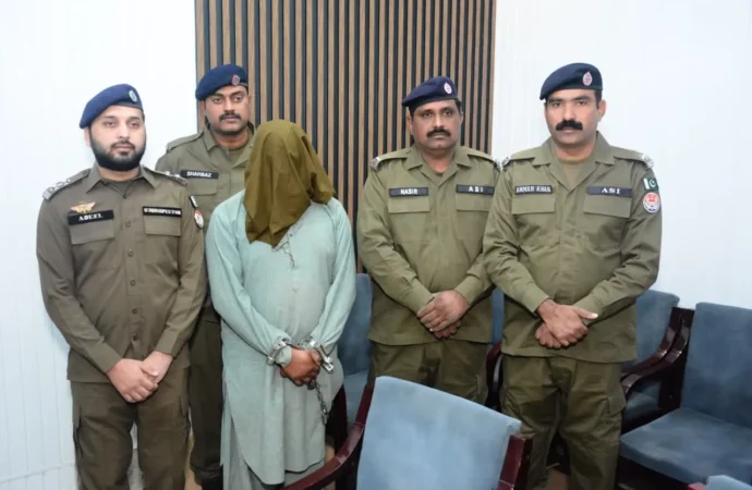 سابق بار صدر ایڈووکیٹ منیر احمد سدھانہ سمیت تین افراد کے بہیمانہ قتل کا مرکزی ملزم گرفتار، ڈی پی او