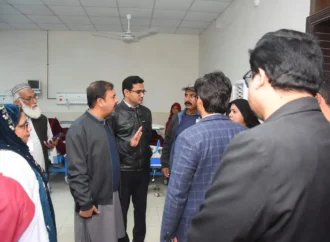 ڈپٹی کمشنر علی اکبر بھنڈر نے ڈسٹرکٹ ہیڈ کوارٹر ہسپتال کا دورہ کیا